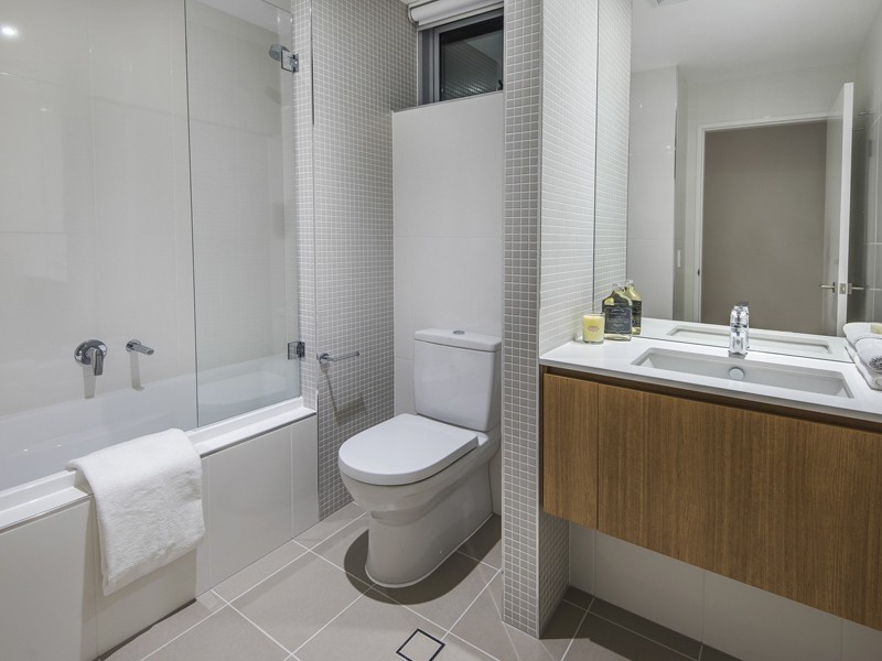 126 Parkside Circuit, Hamilton QLD 4007