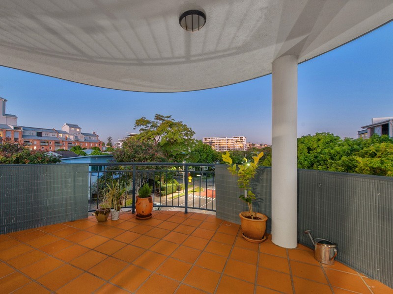 39/165 SYDNEY STREET, New Farm QLD 4005