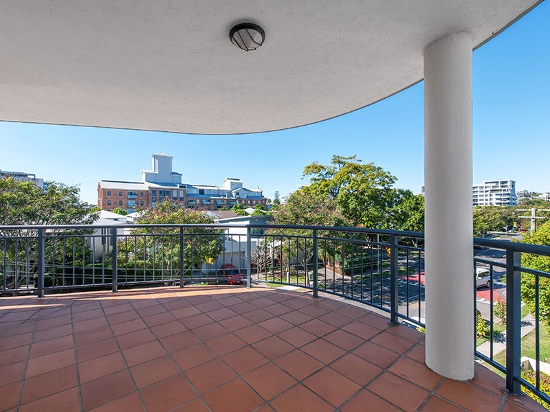 39/165 SYDNEY STREET, New Farm QLD 4005