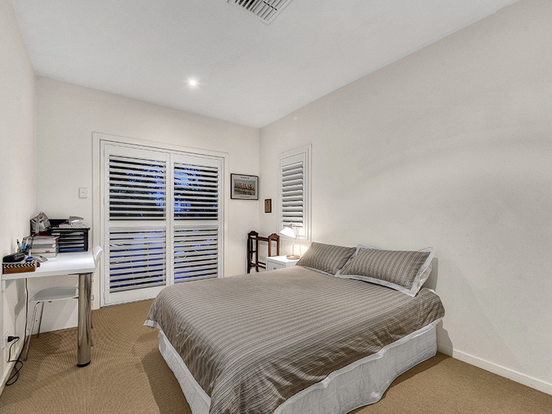 16 Stafford Street, East Brisbane QLD 4169