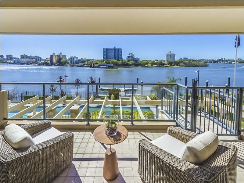 2/76 Thorn Street, Kangaroo Point QLD 4169