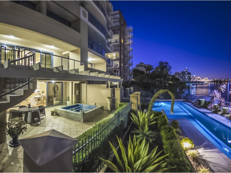 2/76 Thorn Street, Kangaroo Point QLD 4169