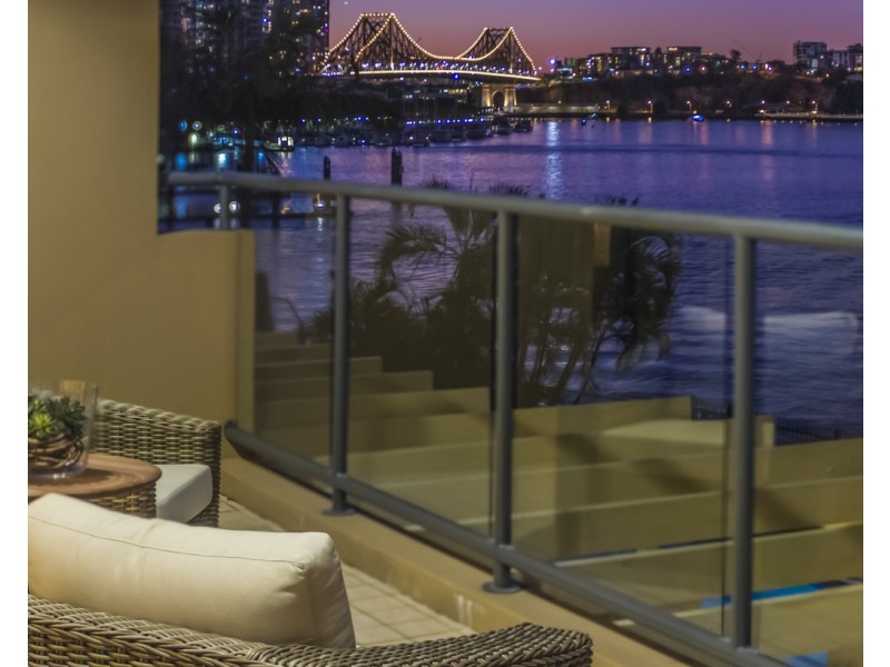 2/76 Thorn Street, Kangaroo Point QLD 4169