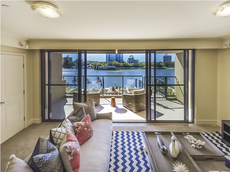 2/76 Thorn Street, Kangaroo Point QLD 4169