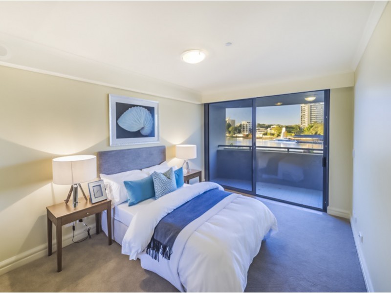 2/76 Thorn Street, Kangaroo Point QLD 4169