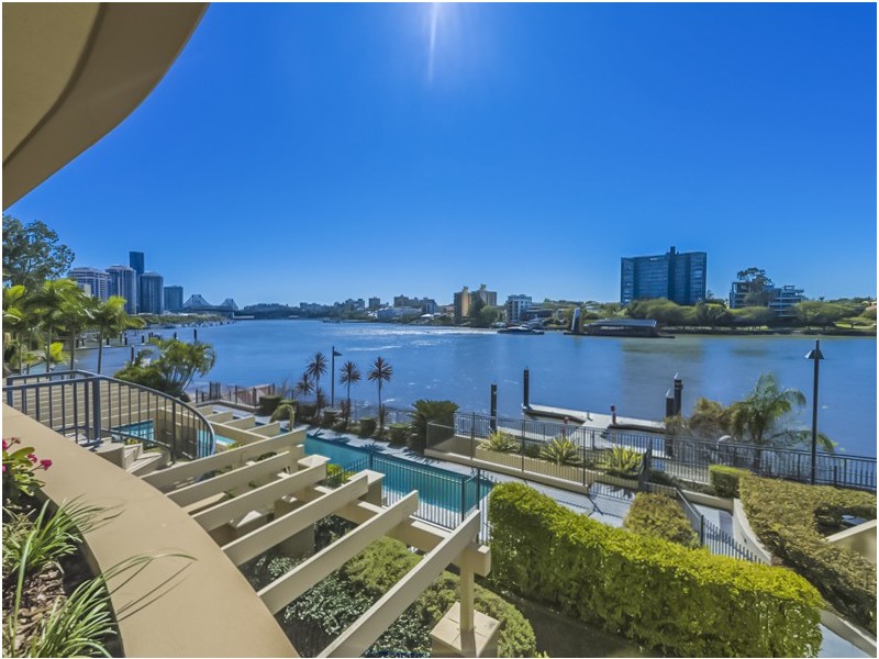 2/76 Thorn Street, Kangaroo Point QLD 4169