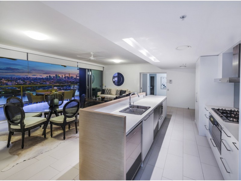 21709/8 Hercules Street, Hamilton QLD 4007