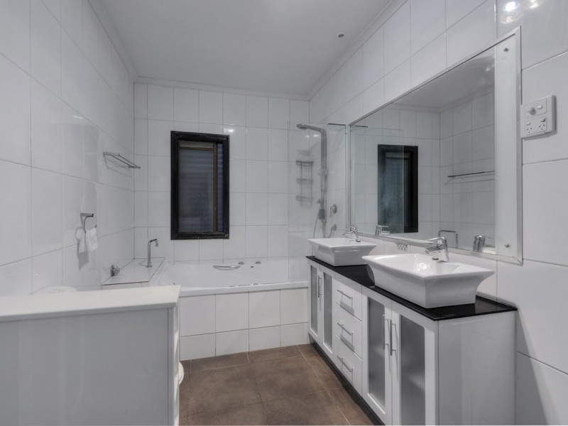 40 Charlotte Street, Wavell Heights QLD 4012