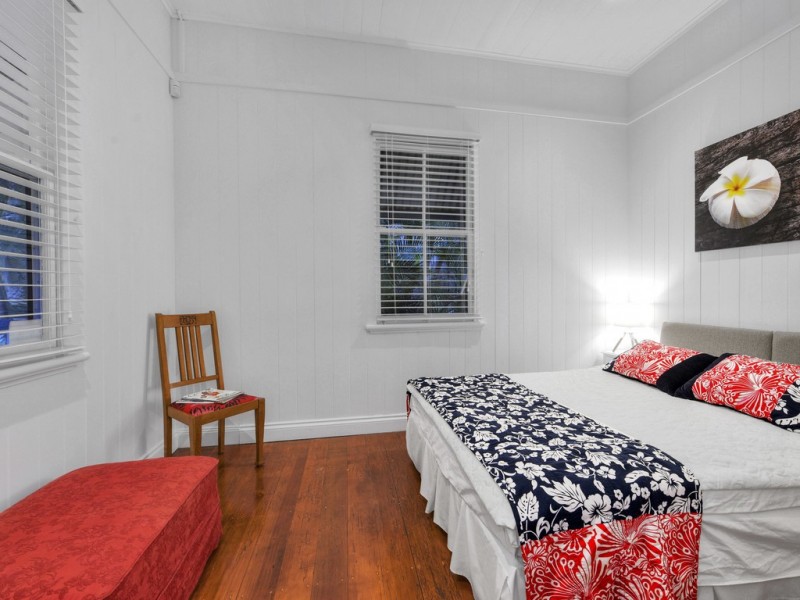 18 Beeston Street, Teneriffe QLD 4005