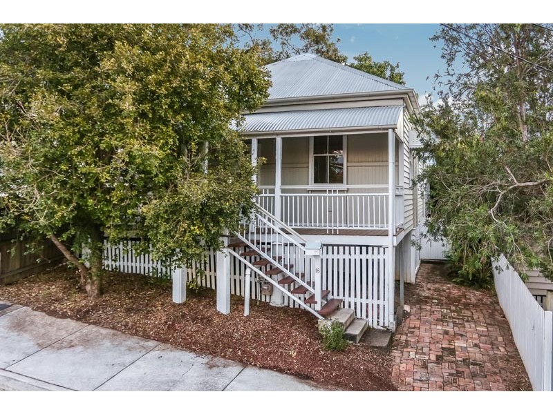 18 Sackville Street, Milton QLD 4064