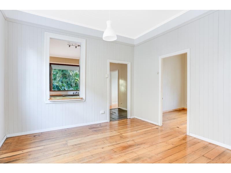 18 Sackville Street, Milton QLD 4064