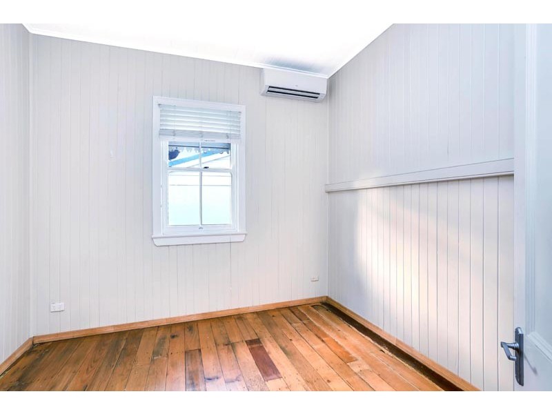 18 Sackville Street, Milton QLD 4064