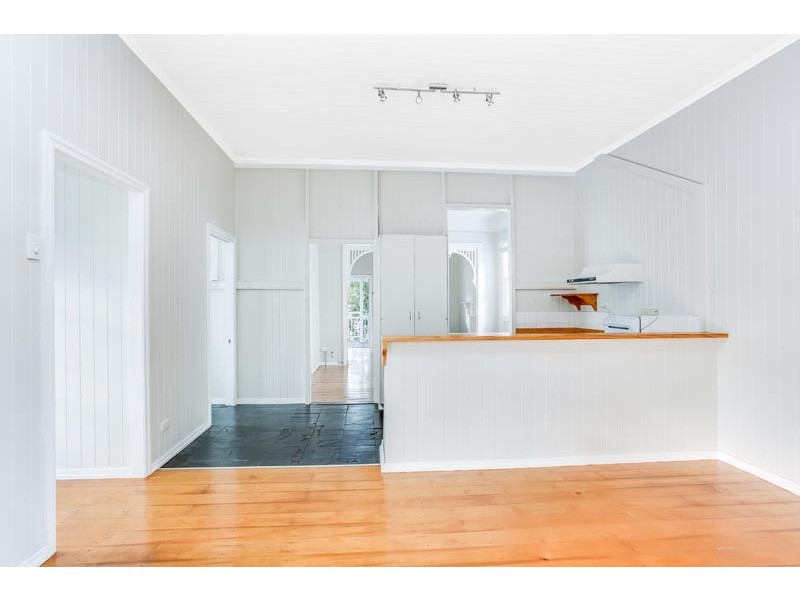 18 Sackville Street, Milton QLD 4064