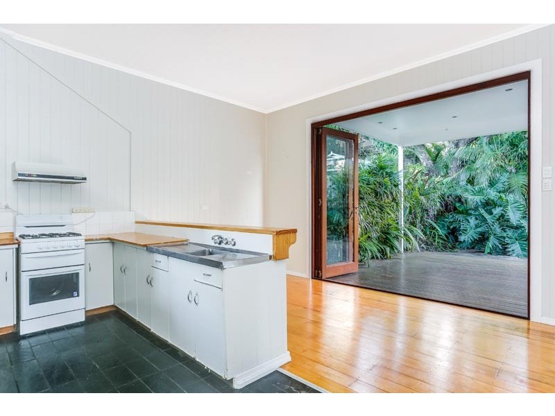 18 Sackville Street, Milton QLD 4064