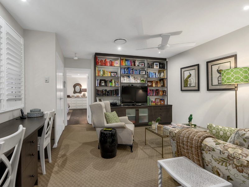 7 Standring Street, Toowong QLD 4066