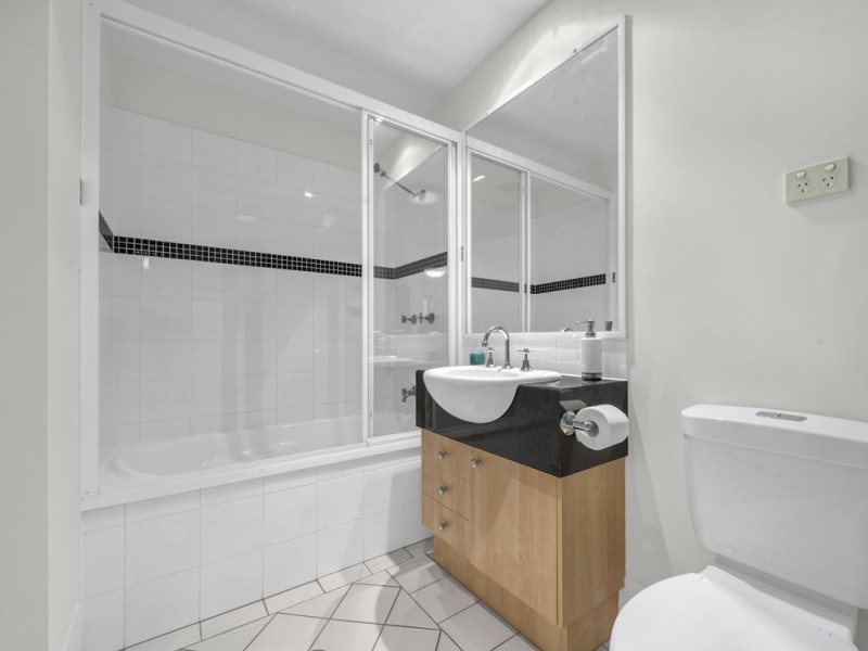 12/140 Commercial Road, Teneriffe QLD 4005