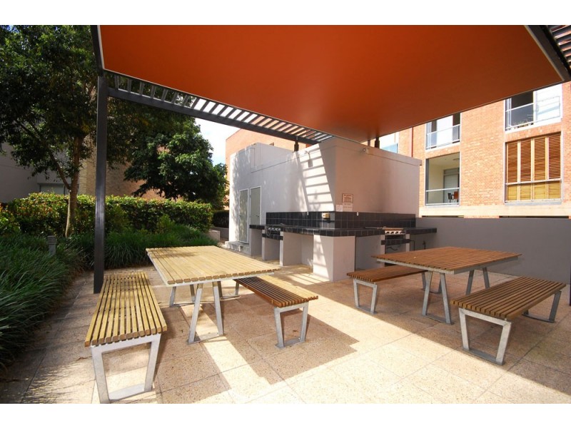 328/71 Beeston Street, Teneriffe QLD 4005