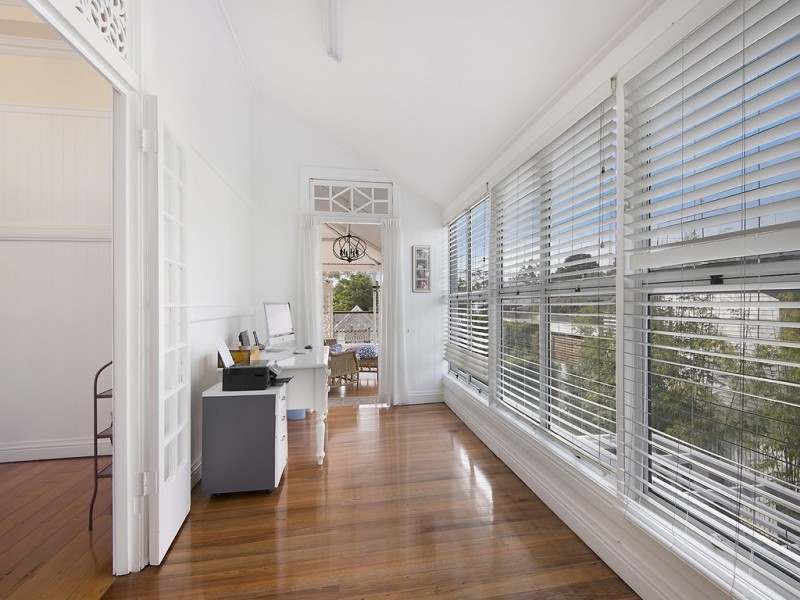 77 Manson Road, Hendra QLD 4011