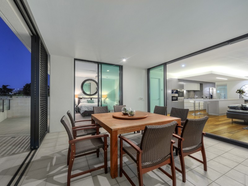 313/90 Wynnum Road, Norman Park QLD 4170