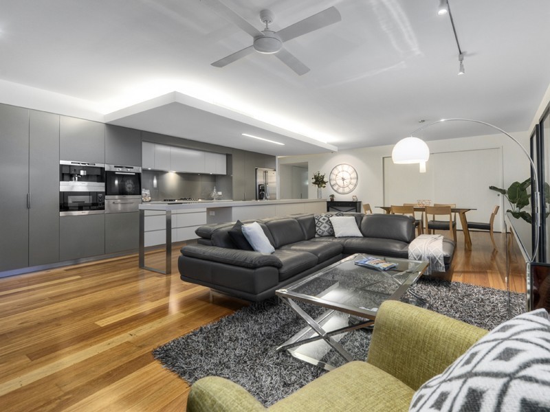 313/90 Wynnum Road, Norman Park QLD 4170