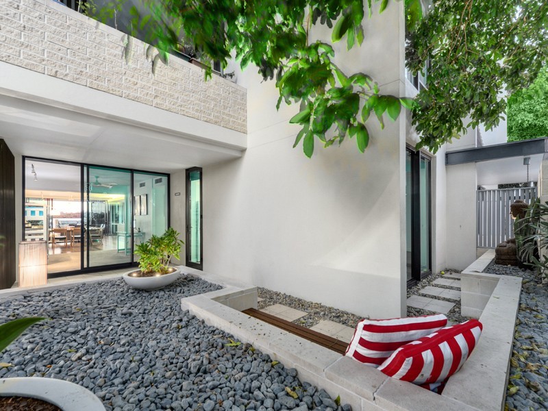 313/90 Wynnum Road, Norman Park QLD 4170