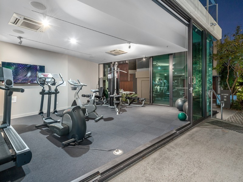 313/90 Wynnum Road, Norman Park QLD 4170
