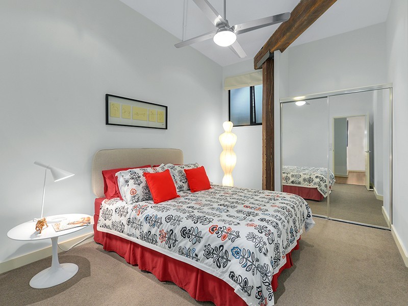 64/54 Vernon Terrace, Teneriffe QLD 4005