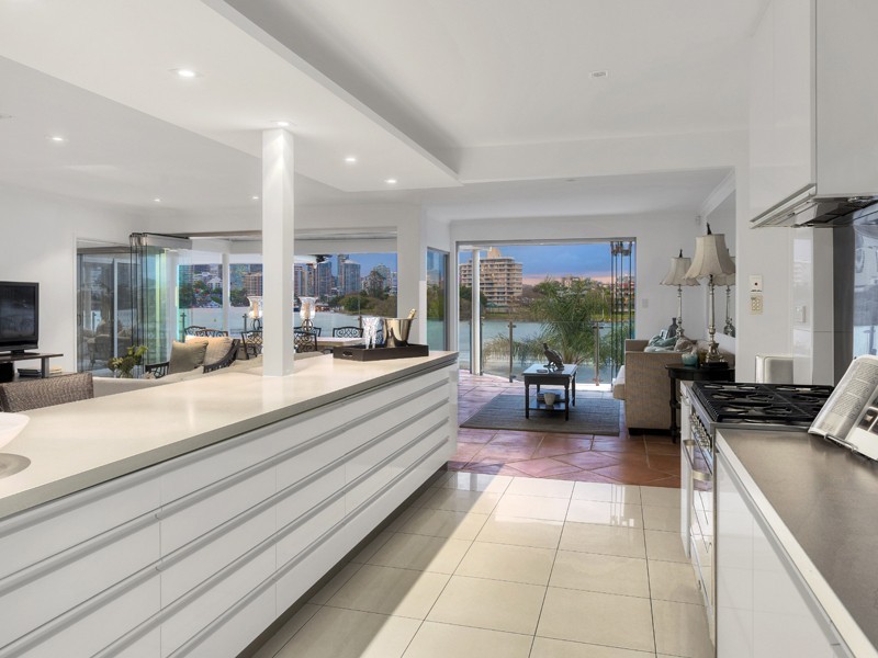 63 Laidlaw Parade, East Brisbane QLD 4169