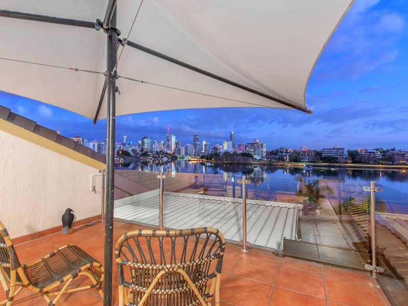 63 Laidlaw Parade, East Brisbane QLD 4169