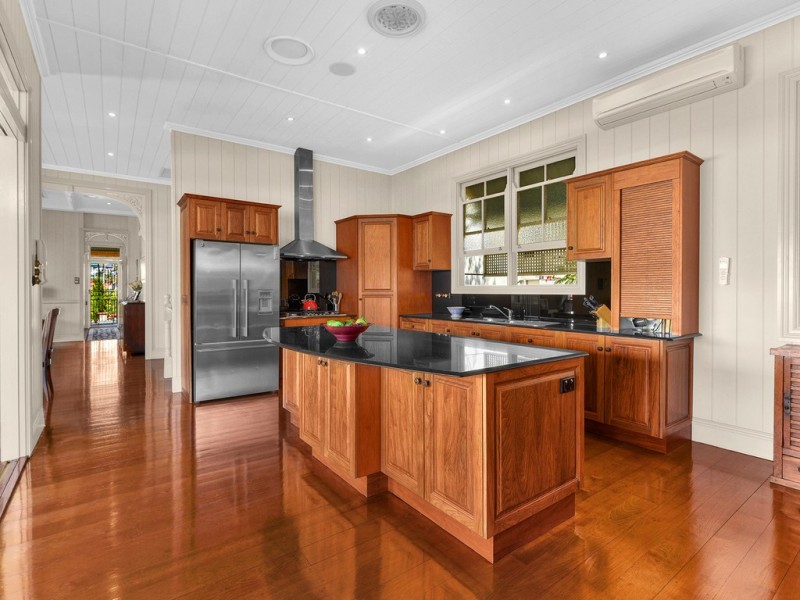 60 York Parade, Spring Hill QLD 4000