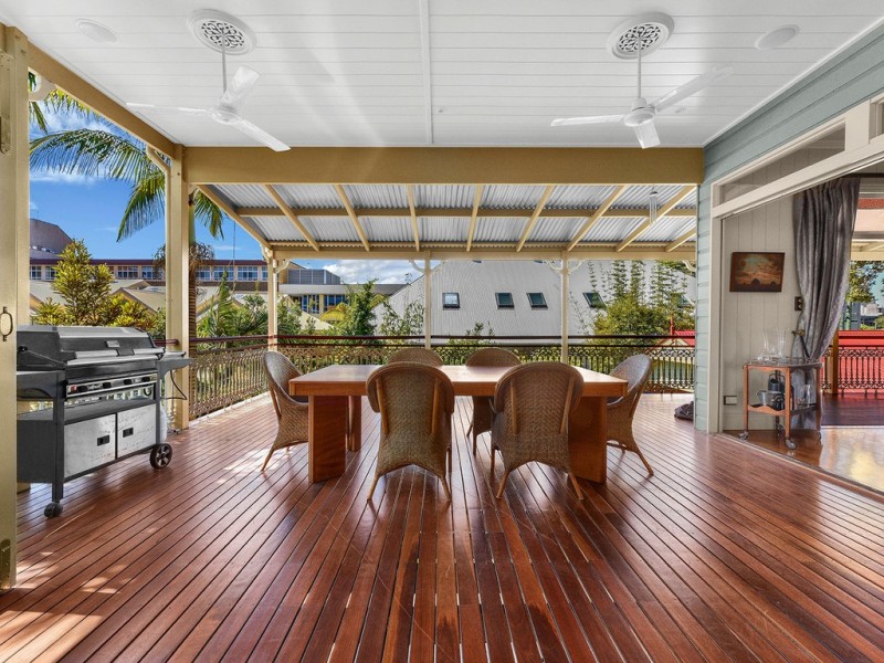 60 York Parade, Spring Hill QLD 4000