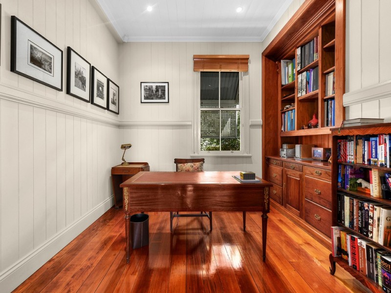 60 York Parade, Spring Hill QLD 4000