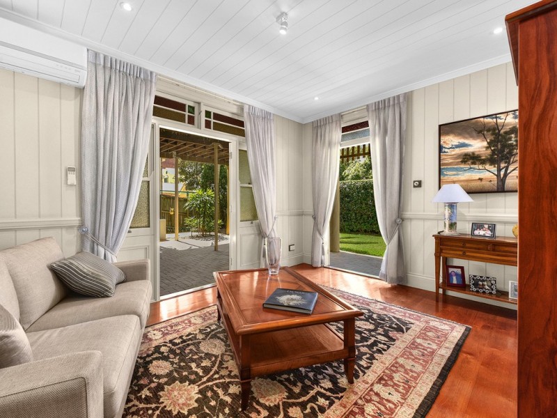 60 York Parade, Spring Hill QLD 4000