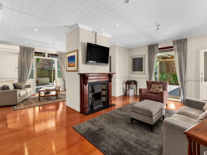 60 York Parade, Spring Hill QLD 4000