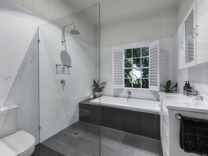 77 Allen Street, Hamilton QLD 4007