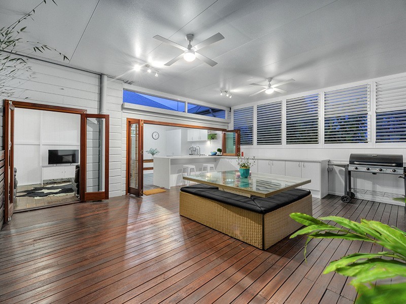 77 Allen Street, Hamilton QLD 4007