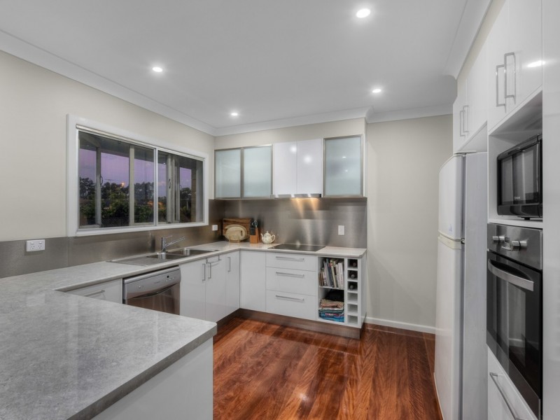 31 Weller Road, Tarragindi QLD 4121