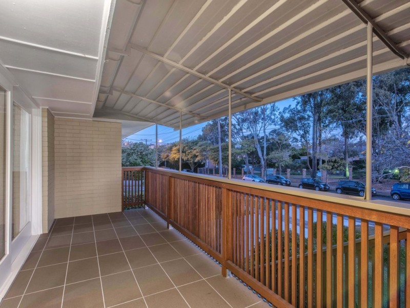 31 Weller Road, Tarragindi QLD 4121