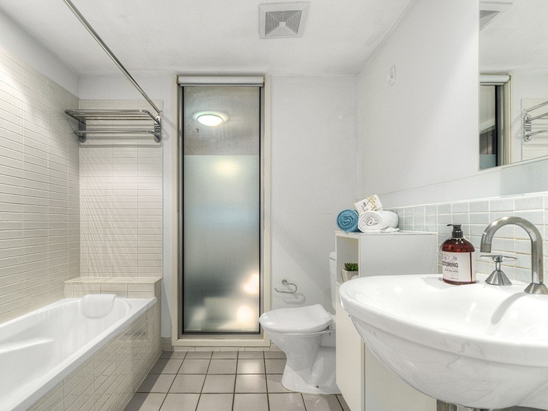 213/64 Macquarie Street, Teneriffe QLD 4005