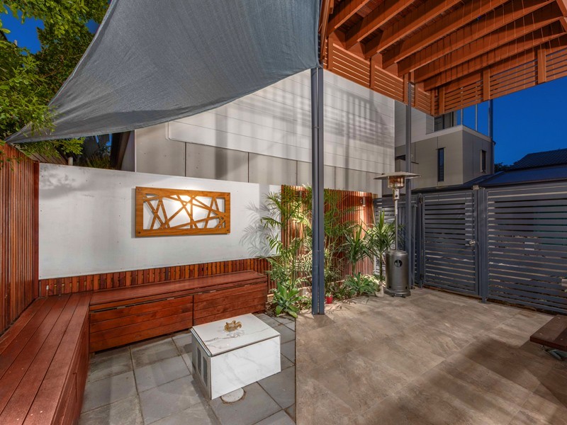 96 Bromley Street, Kangaroo Point QLD 4169