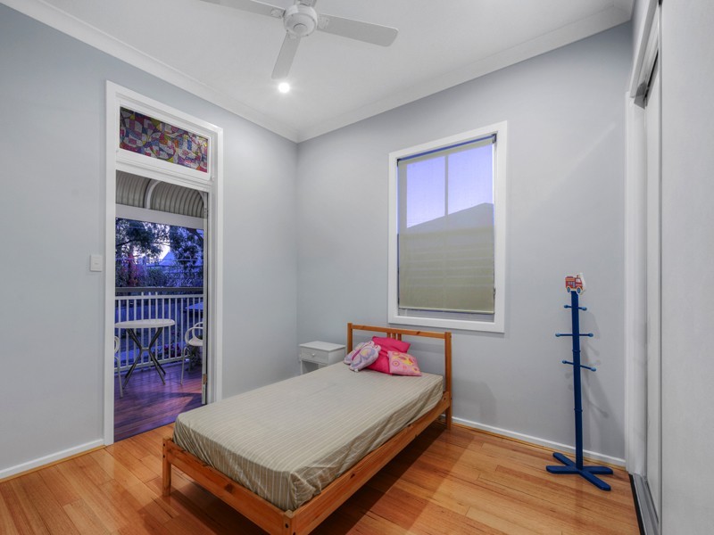 96 Bromley Street, Kangaroo Point QLD 4169