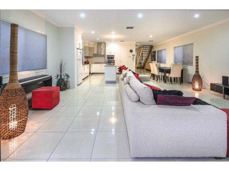 12 Long Street, Hendra QLD 4011