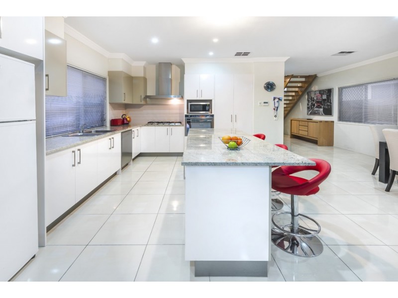 12 Long Street, Hendra QLD 4011