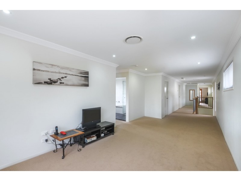 12 Long Street, Hendra QLD 4011