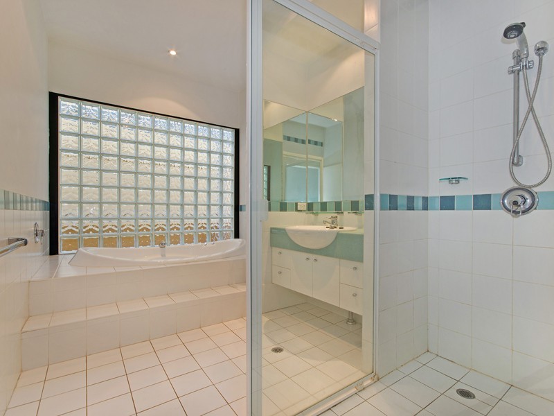 24/222 Bowen Terrace, New Farm QLD 4005