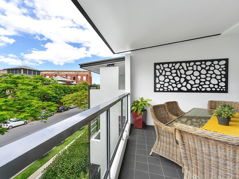 136/71 Beeston Street, Teneriffe QLD 4005