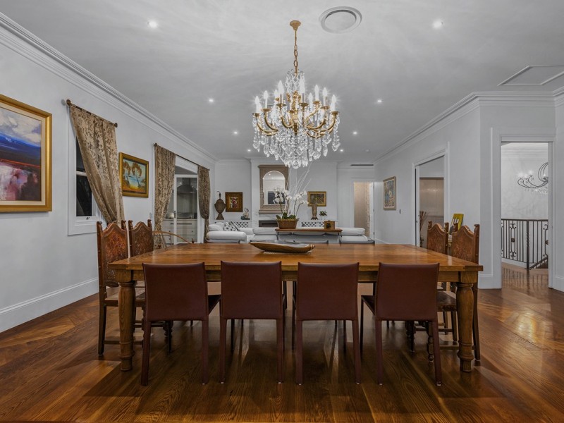 2 Castleton Street, Hamilton QLD 4007