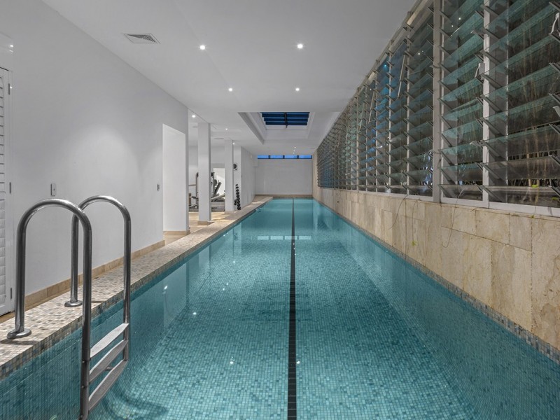 2 Castleton Street, Hamilton QLD 4007