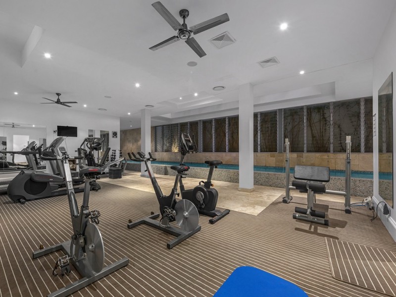 2 Castleton Street, Hamilton QLD 4007