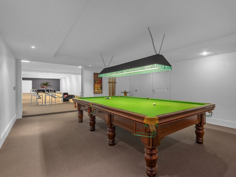 2 Castleton Street, Hamilton QLD 4007